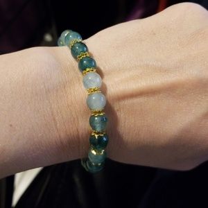 *New* Greenish crystal beads bracelet